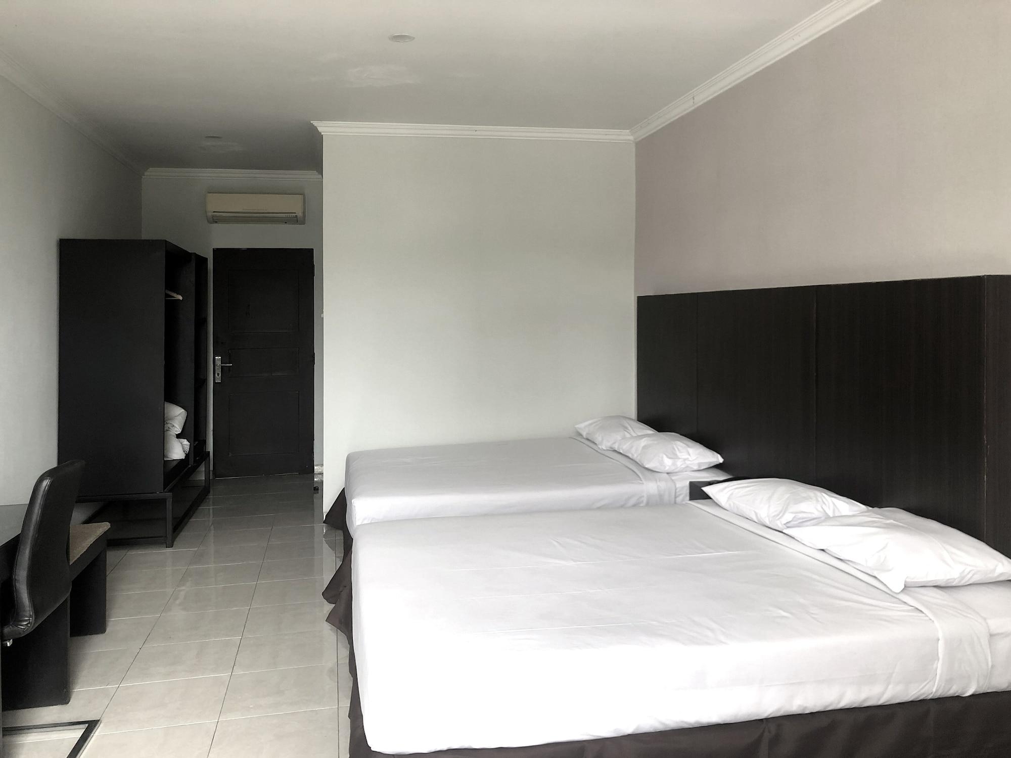 Hotel Sinar 3 Sedati Exterior foto
