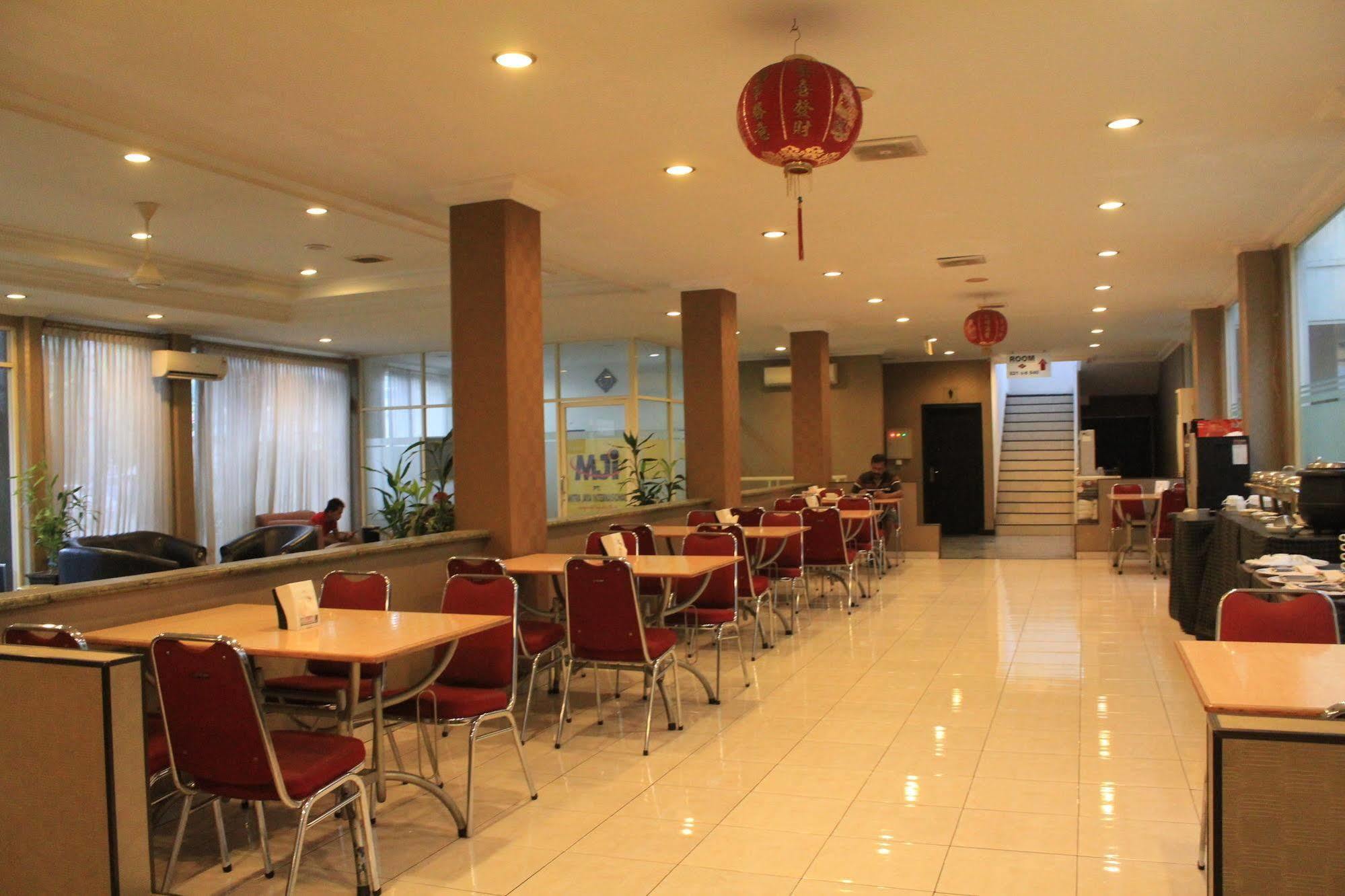 Hotel Sinar 3 Sedati Exterior foto